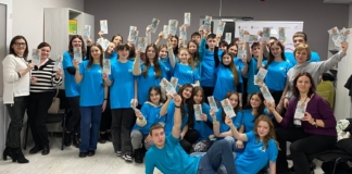 În jur de 30 de voluntari YK, alături de coordonatorii lor, și-au dat întâlnire la sediul Centrului de Resurse la nivel național în servicii de sănătate prietenoase tinerilor NEOVITA.